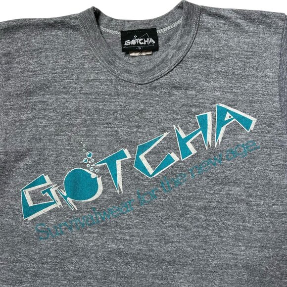 90s Vintage Gotcha Crop Top T-shirt Single Stitch Grainy Grey Surfwear. - Picture 4 of 7